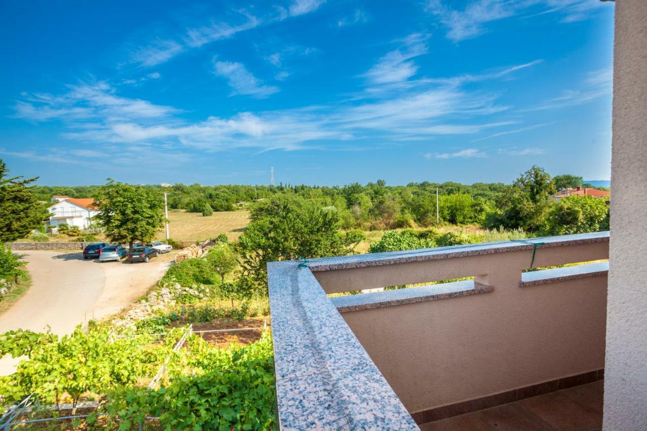 Holiday Apartment Ivica Milohnici Exterior foto